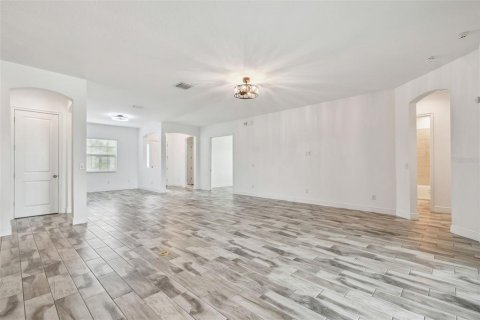 House in Parrish, Florida 4 bedrooms, 264.12 sq.m. № 1684689 - photo 8