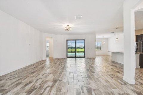 House in Parrish, Florida 4 bedrooms, 264.12 sq.m. № 1684689 - photo 15