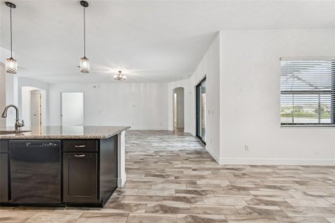 House in Parrish, Florida 4 bedrooms, 264.12 sq.m. № 1684689 - photo 25