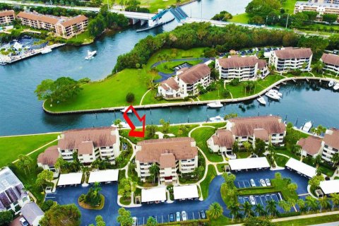 Condo in North Palm Beach, Florida, 3 bedrooms № 2089399 - photo 3