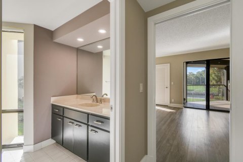 Condo in North Palm Beach, Florida, 3 bedrooms № 2089399 - photo 24