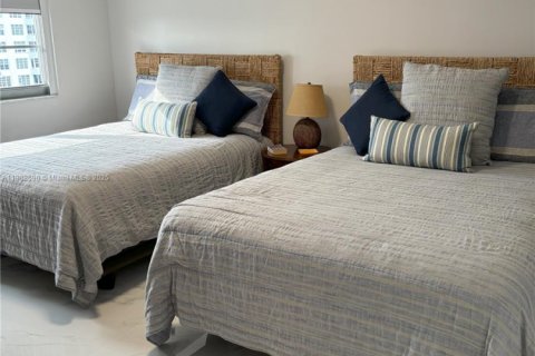 Condo in Miami Beach, Florida, 1 bedroom  № 1978064 - photo 13