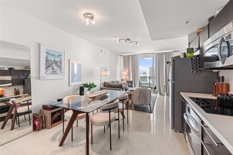 Condo in Miami, Florida, 1 bedroom  № 1992715 - photo 8