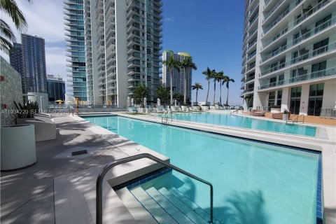 Condo in Miami, Florida, 1 bedroom  № 1992715 - photo 25