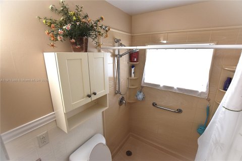 Casa en venta en West Palm Beach, Florida, 2 dormitorios, 77.02 m2 № 1967290 - foto 14