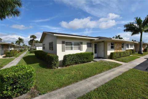 Casa en venta en West Palm Beach, Florida, 2 dormitorios, 77.02 m2 № 1967290 - foto 1