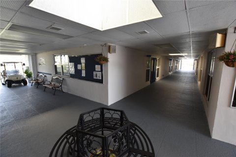 Купить виллу или дом в Уэст-Палм-Бич, Флорида 2 спальни, 77.02м2, № 1967290 - фото 23