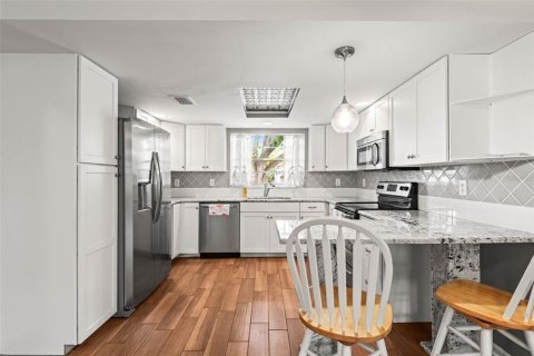 Copropriété à louer à Sun City Center, Floride: 2 chambres, 92.9 m2 № 2167835 - photo 6