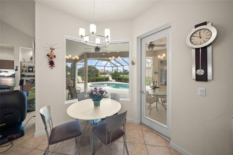 House in Sarasota, Florida 4 bedrooms, 230.49 sq.m. № 1902341 - photo 16