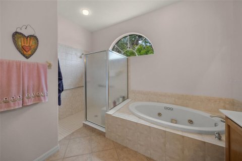 House in Sarasota, Florida 4 bedrooms, 230.49 sq.m. № 1902341 - photo 25