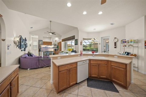 House in Sarasota, Florida 4 bedrooms, 230.49 sq.m. № 1902341 - photo 15