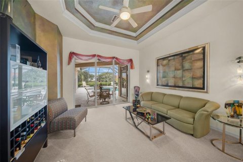 House in Sarasota, Florida 4 bedrooms, 230.49 sq.m. № 1902341 - photo 9