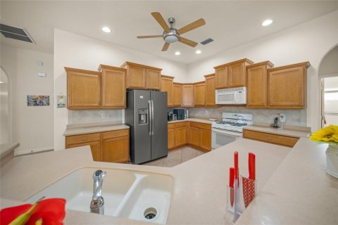 House in Sarasota, Florida 4 bedrooms, 230.49 sq.m. № 1902341 - photo 13