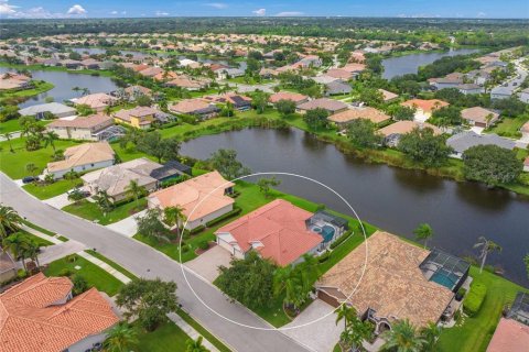 House in Sarasota, Florida 4 bedrooms, 230.49 sq.m. № 1902341 - photo 5