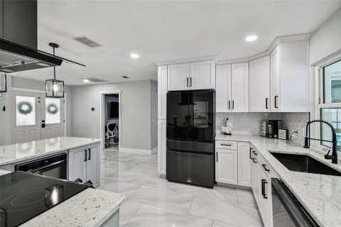 Casa en venta en Safety Harbor, Florida, 3 dormitorios, 178.93 m2 № 1904729 - foto 29