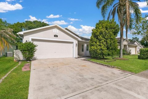 Villa ou maison à Titusville, Floride 3 chambres, 163.69 m2 № 2222876