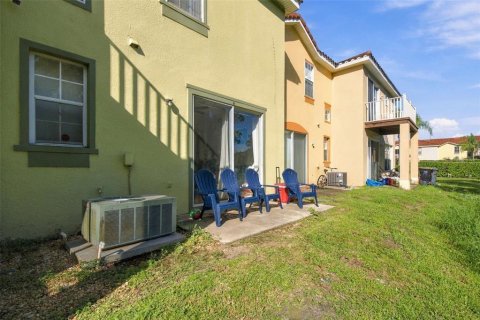 Touwnhouse à vendre à Davenport, Floride: 3 chambres, 117.24 m2 № 2378985 - photo 26