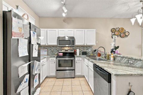 Touwnhouse à vendre à Davenport, Floride: 3 chambres, 117.24 m2 № 2378985 - photo 6
