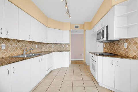 Condominio en venta en Aventura, Florida, 2 dormitorios, 149.57 m2 № 2077223 - foto 21