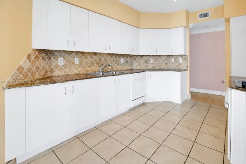 Condominio en venta en Aventura, Florida, 2 dormitorios, 149.57 m2 № 2077223 - foto 22