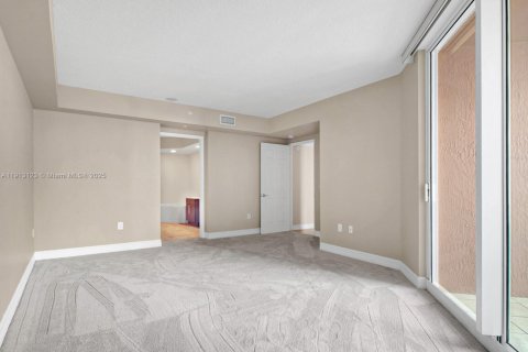 Condominio en venta en Aventura, Florida, 2 dormitorios, 149.57 m2 № 2077223 - foto 18