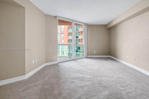 Condominio en venta en Aventura, Florida, 2 dormitorios, 149.57 m2 № 2077223 - foto 16