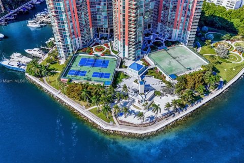 Condominio en venta en Aventura, Florida, 2 dormitorios, 149.57 m2 № 2077223 - foto 6