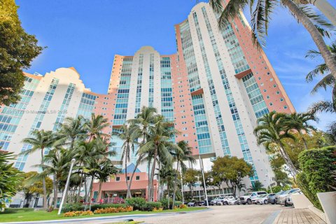 Condominio en venta en Aventura, Florida, 2 dormitorios, 149.57 m2 № 2077223 - foto 7