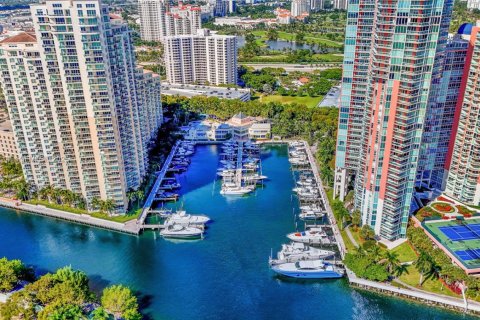 Condominio en venta en Aventura, Florida, 2 dormitorios, 149.57 m2 № 2077223 - foto 4
