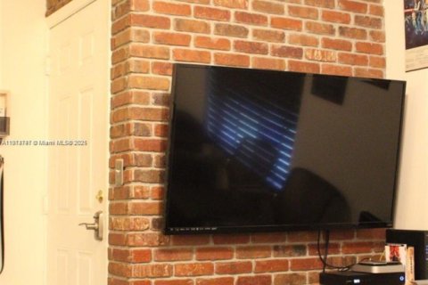 Touwnhouse à louer à Sunrise, Floride: 2 chambres, 100.98 m2 № 1971291 - photo 2