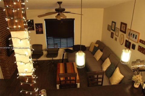 Touwnhouse à louer à Sunrise, Floride: 2 chambres, 100.98 m2 № 1971291 - photo 8