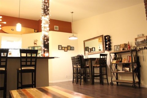 Touwnhouse à Sunrise, Floride 2 chambres, 100.98 m2 № 1971291