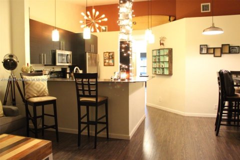 Touwnhouse à louer à Sunrise, Floride: 2 chambres, 100.98 m2 № 1971291 - photo 3