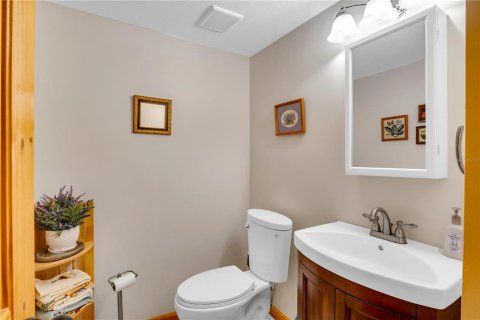 Condo in Winter Springs, Florida, 4 bedrooms № 2097997 - photo 11