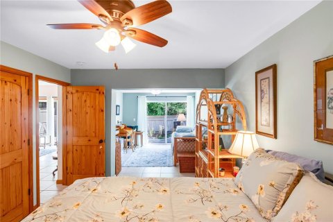 Condo in Winter Springs, Florida, 4 bedrooms № 2097997 - photo 13
