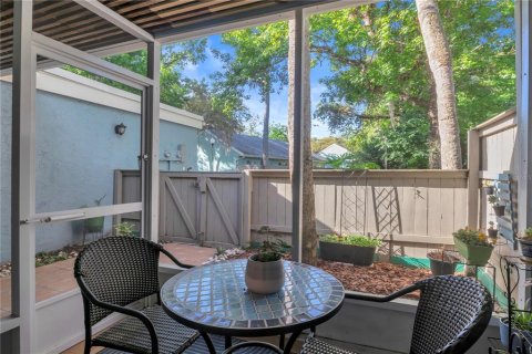 Condo in Winter Springs, Florida, 4 bedrooms № 2097997 - photo 5