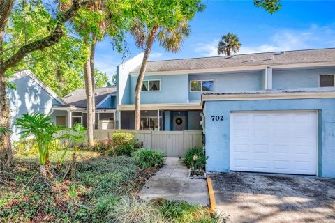Condo in Winter Springs, Florida, 4 bedrooms № 2097997 - photo 1