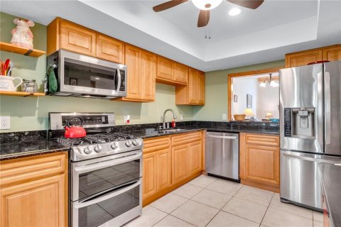 Condo in Winter Springs, Florida, 4 bedrooms № 2097997 - photo 4