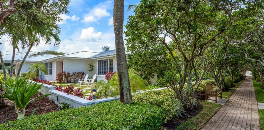 Casa en Jupiter Inlet Colony, Florida 3 dormitorios, 232.63 m2 № 684378