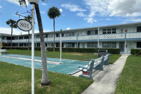 Condo in Hallandale Beach, Florida, 2 bedrooms  № 1728071 - photo 18
