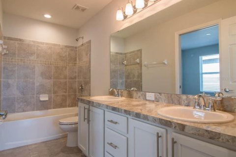 Touwnhouse à vendre à Sarasota, Floride: 3 chambres, 199.09 m2 № 2225956 - photo 19