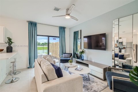 Casa en alquiler en Florida City, Florida, 3 dormitorios № 2085584 - foto 10