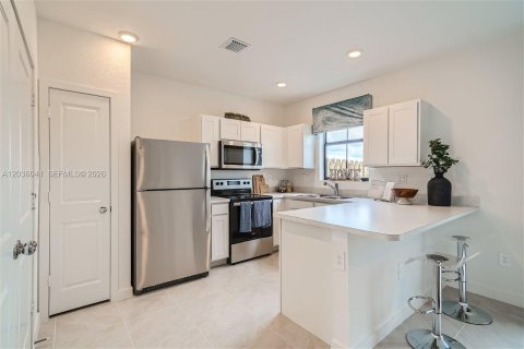 Casa en alquiler en Florida City, Florida, 3 dormitorios № 2085584 - foto 4