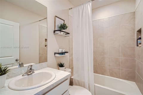 Casa en alquiler en Florida City, Florida, 3 dormitorios № 2085584 - foto 11