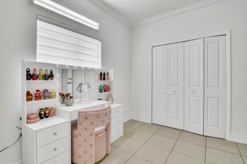 House in Cutler Bay, Florida 3 bedrooms, 137.5 sq.m. № 2382830 - photo 15