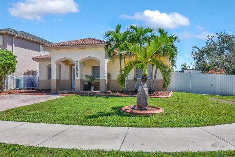 House in Cutler Bay, Florida 3 bedrooms, 137.5 sq.m. № 2382830 - photo 20