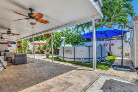 House in Cutler Bay, Florida 3 bedrooms, 137.5 sq.m. № 2382830 - photo 23
