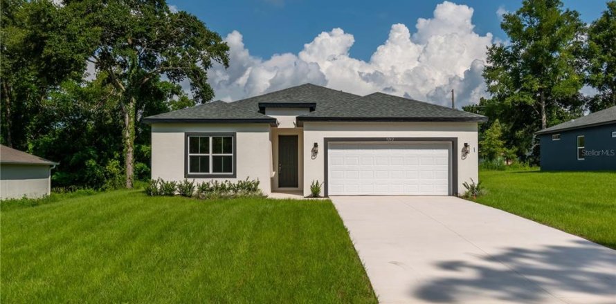 Villa ou maison à Citrus Springs, Floride 4 chambres, 193.33 m2 № 1906391