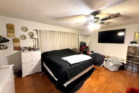 Villa ou maison à vendre à Pembroke Pines, Floride: 3 chambres, 167.5 m2 № 2006582 - photo 24