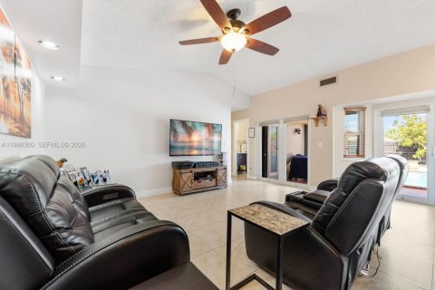 Купить виллу или дом в Майами, Флорида 4 спальни, 202.06м2, № 2051847 - фото 14